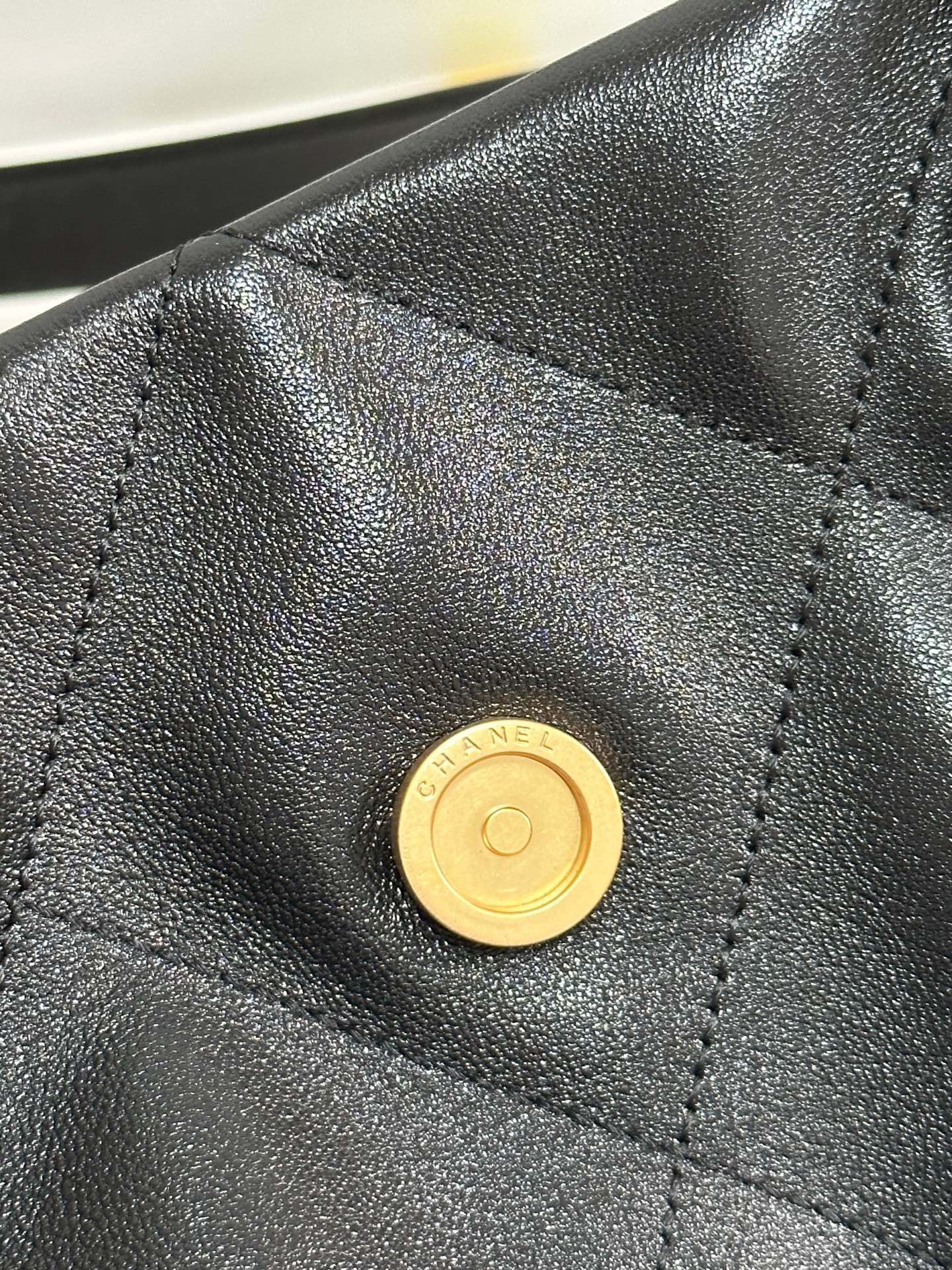 MAXI SHOPPING BAG 36 IN BLACK LAMBSKIN GOLD METALLIC