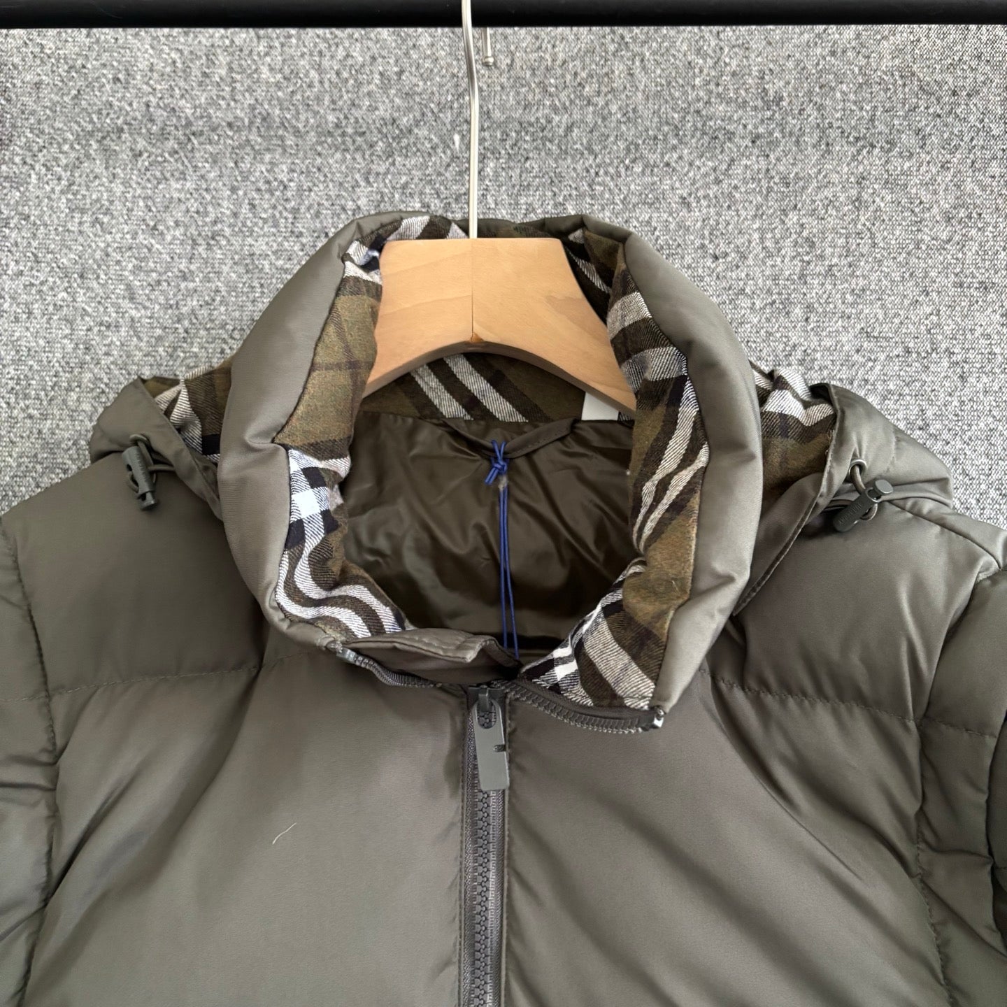 BURBERRY 25S DOWN JACKET 334