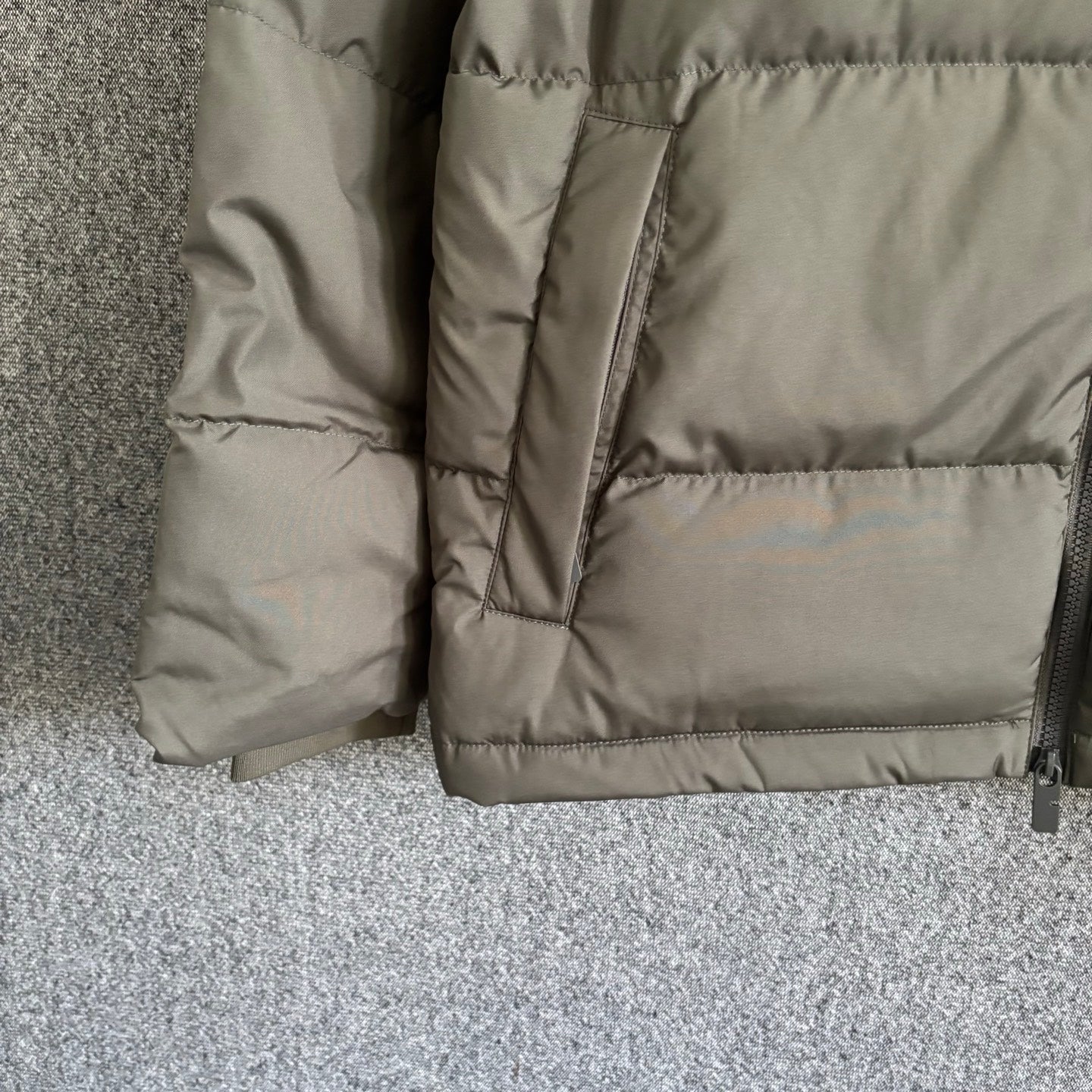 BURBERRY 25S DOWN JACKET 334