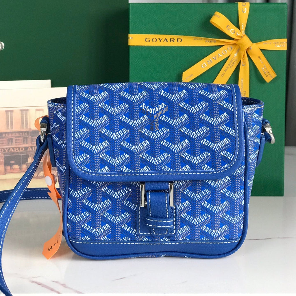 GRAND BLEU 16 IN SAPPHIRE BLUE GOYARDINE CANVAS AND LAMBSKIN