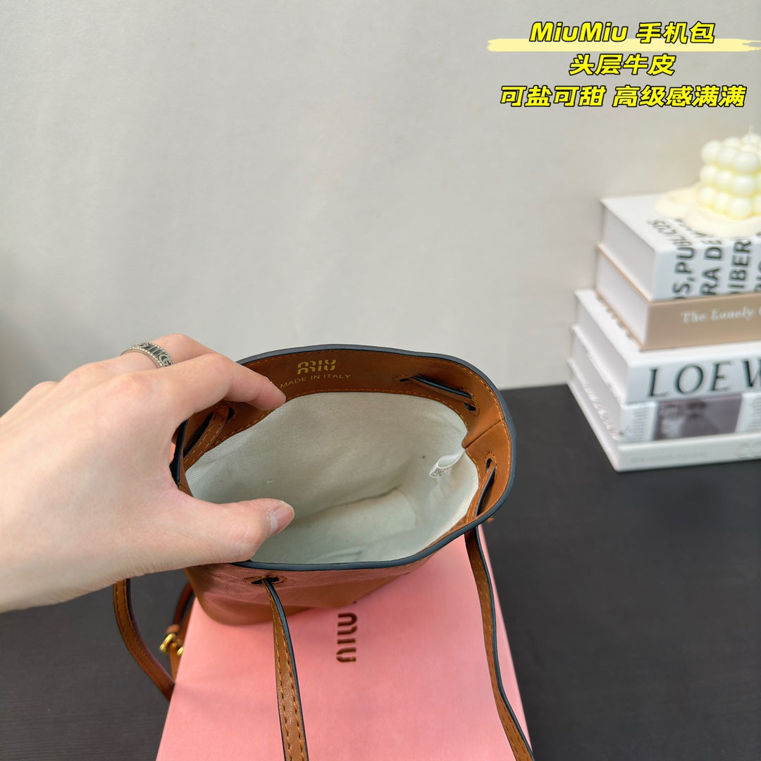 PHONE BAG 15 IN CINNAMON BROWN CALFSKIN