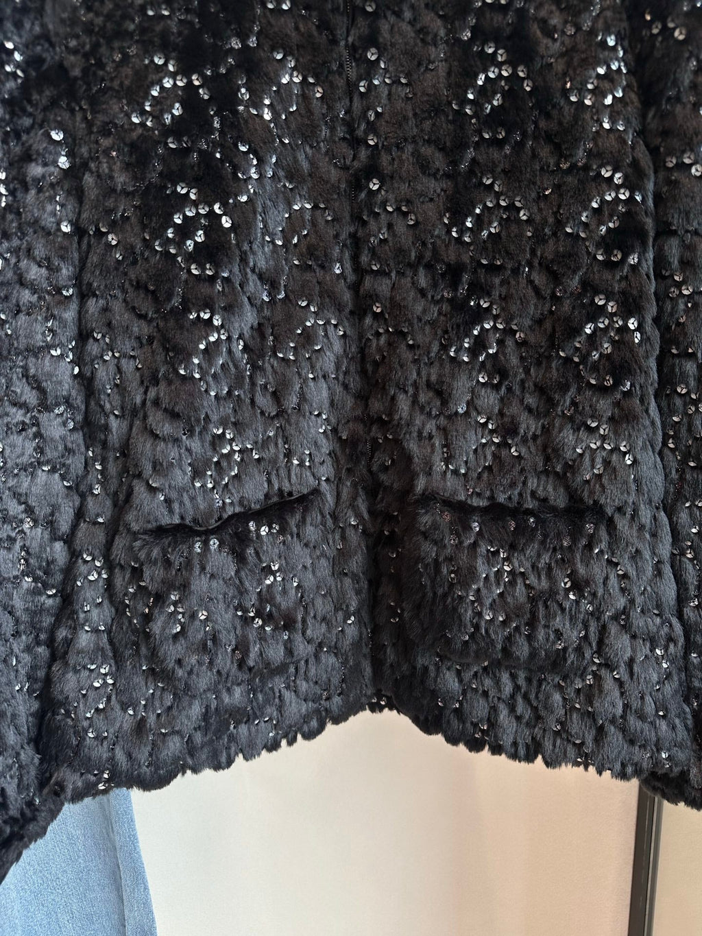 CHANEL 25S VELVET SEQUIN-EMBELLISHED JACKET 464