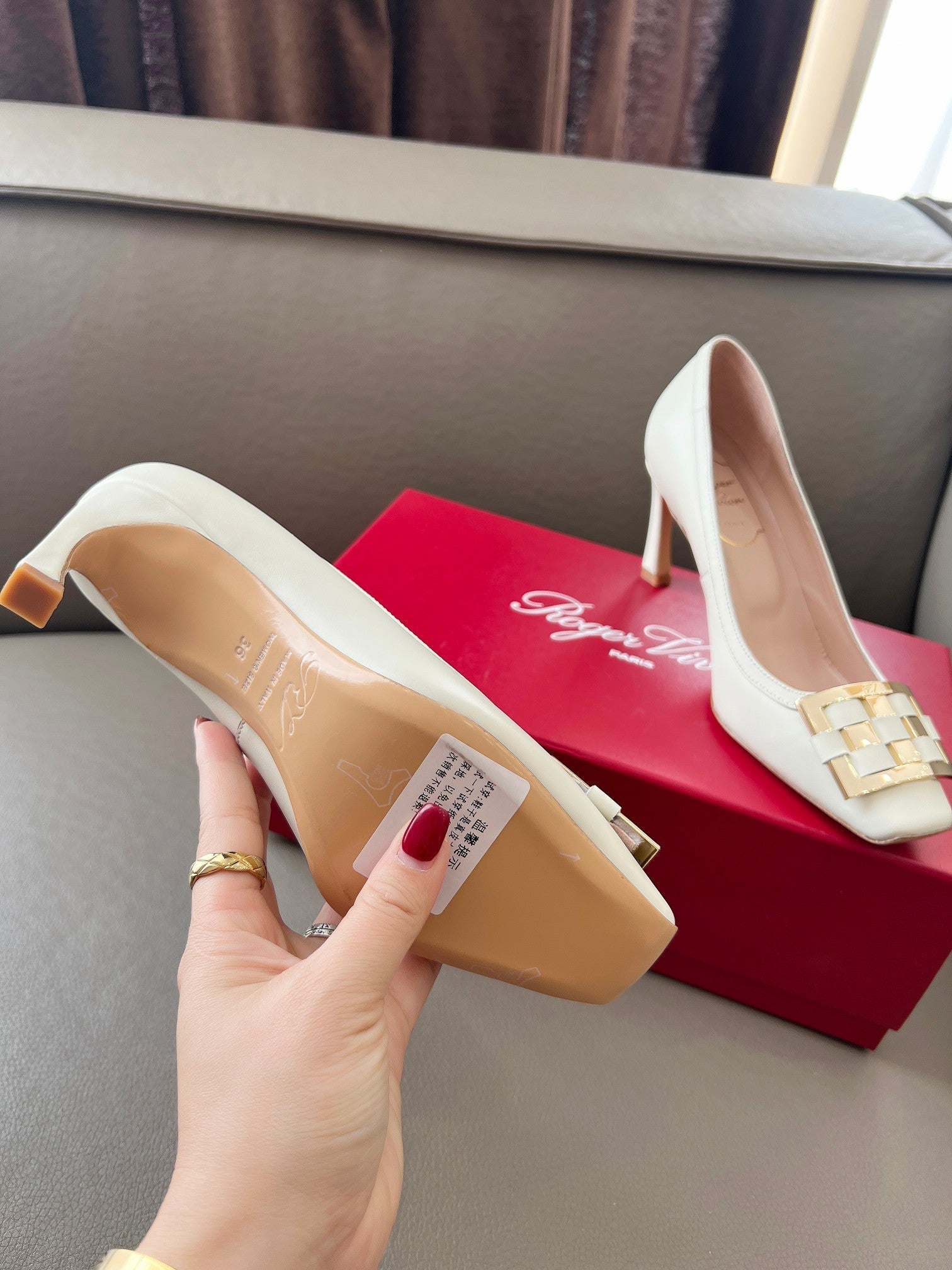 TROMPETTE BALLERINAS PUMPS IN OFF WHITE SHINY CALFSKIN GOLD BUCKLE