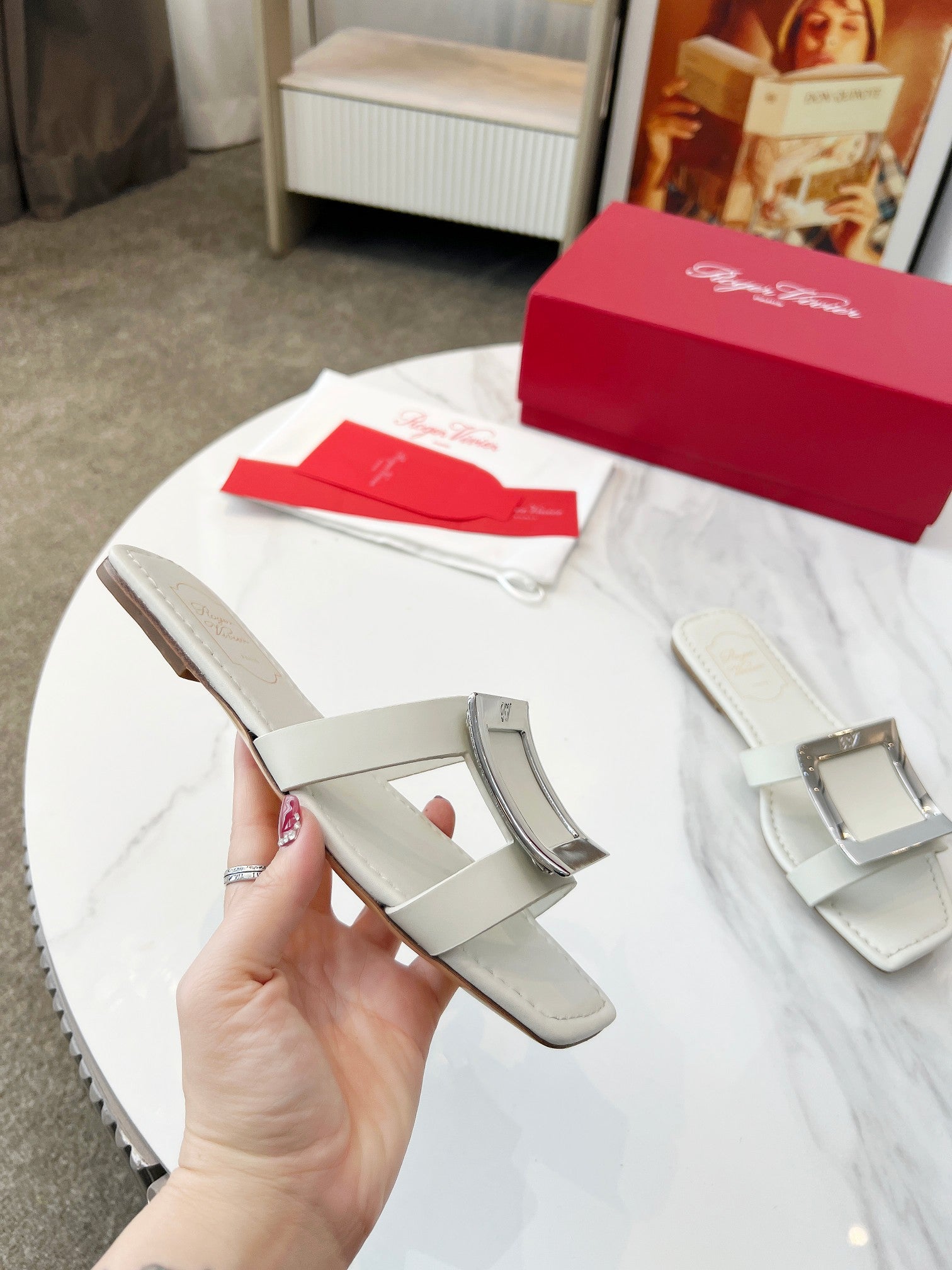 VIV' BY THE SEA MULES IN WHITE CALFSKIN SILVER BUCKLE