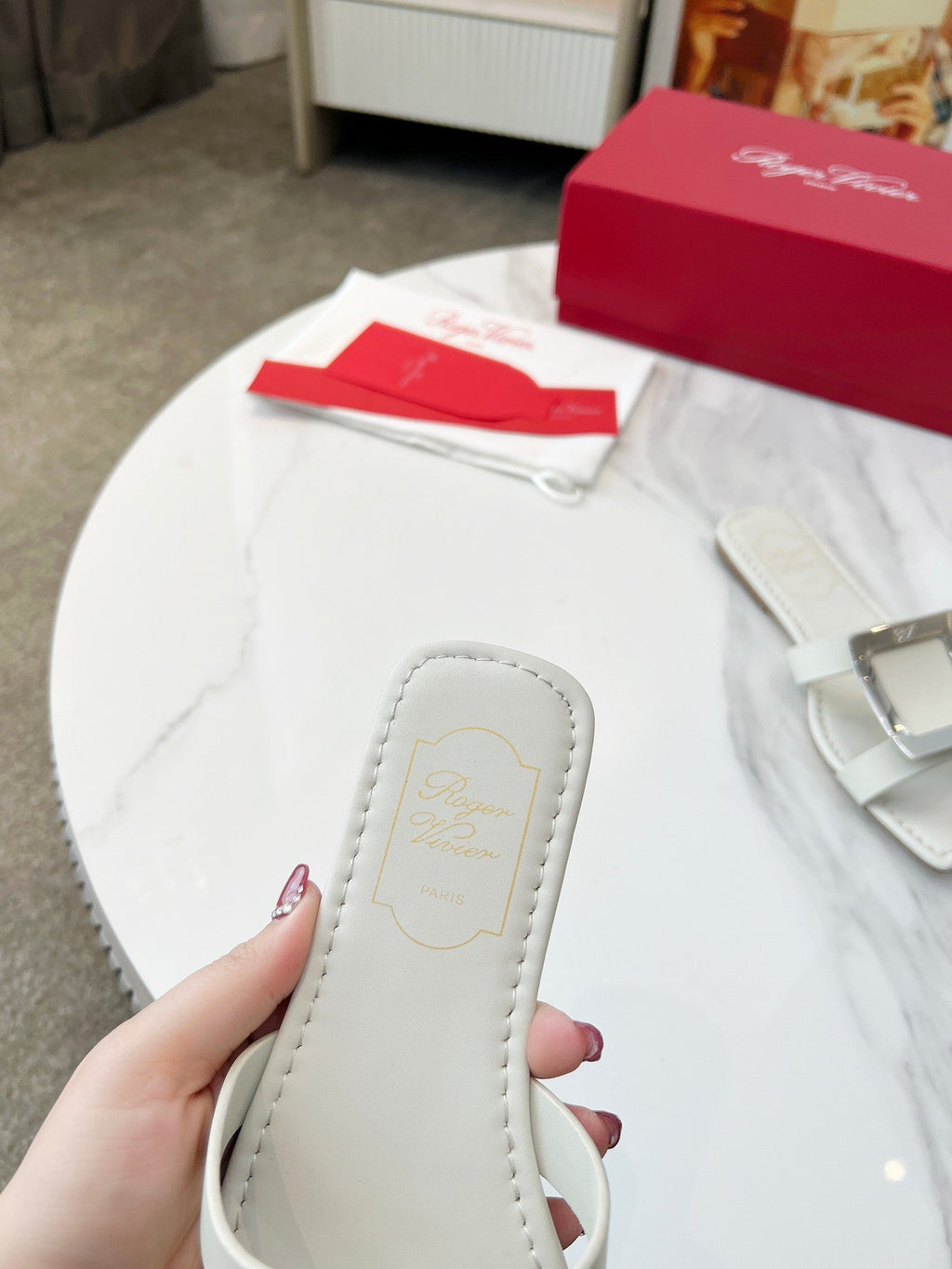 VIV' BY THE SEA MULES IN WHITE CALFSKIN SILVER BUCKLE