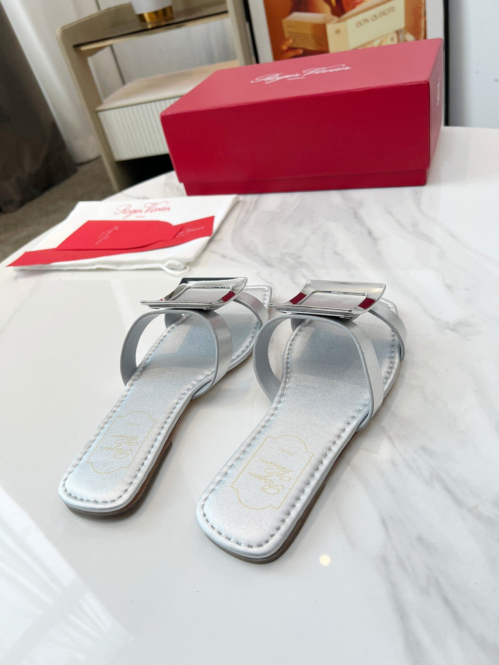 VIV' BY THE SEA MULES IN SILVER CALFSKIN SILVER BUCKLE