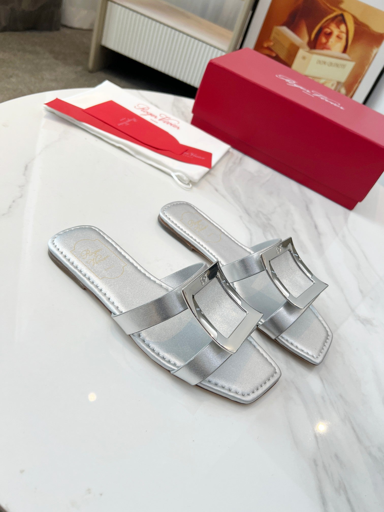 VIV' BY THE SEA MULES IN SILVER CALFSKIN SILVER BUCKLE