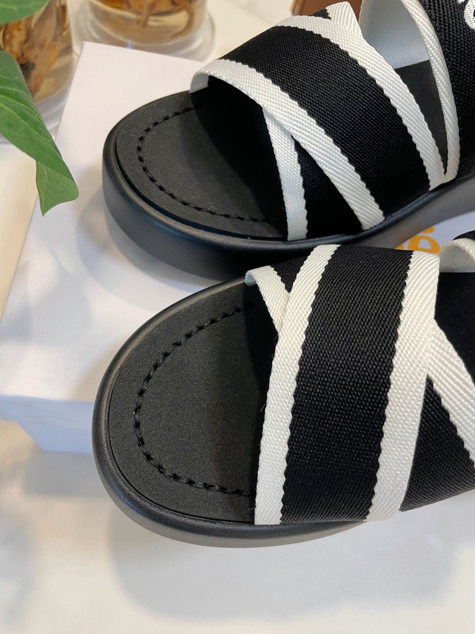 CHLOÉ WOODY WEDGE SANDALS IN BLACK MIX WHITE CANVAS WITH RUBBER SOLE