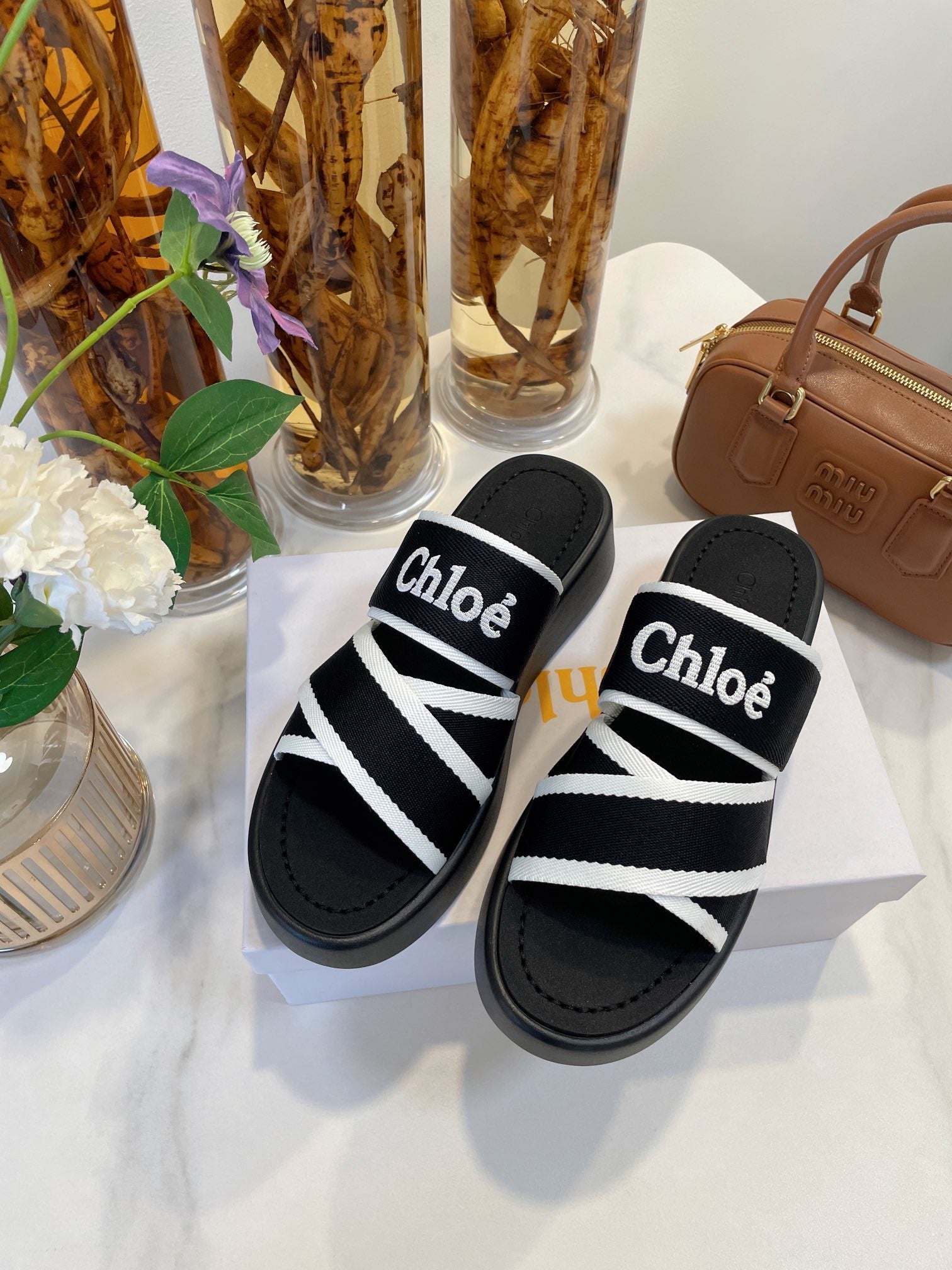 CHLOÉ WOODY WEDGE SANDALS IN BLACK MIX WHITE CANVAS WITH RUBBER SOLE