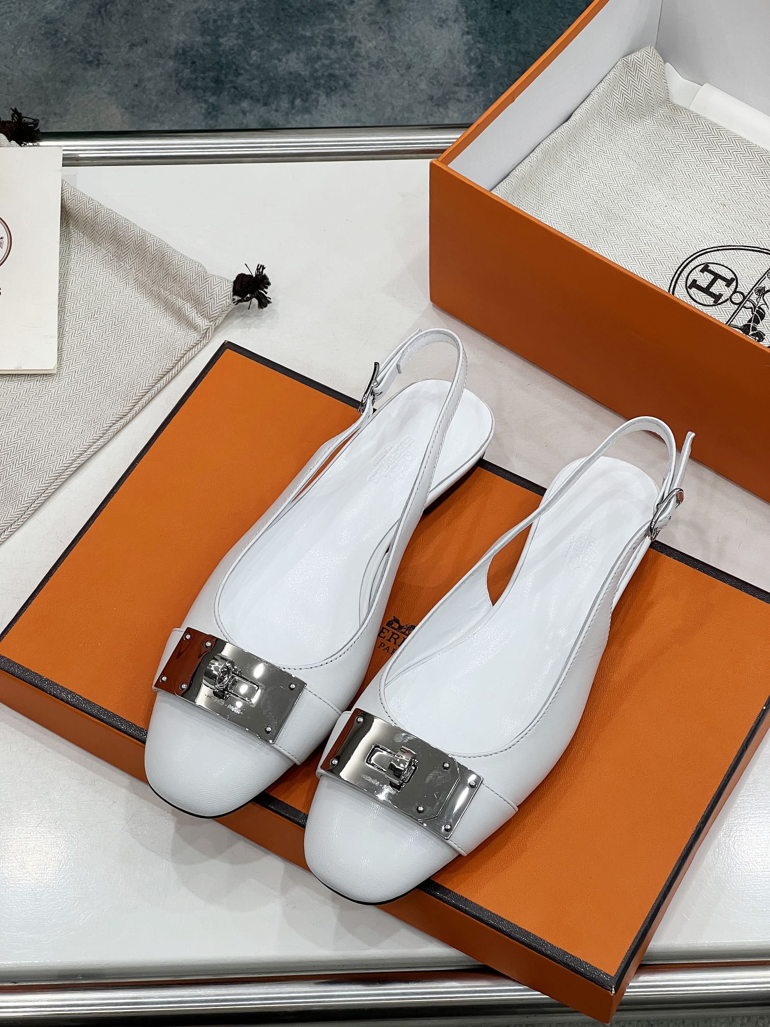 INNOCENTE SLINGBACK WHITE CALFSKIN
