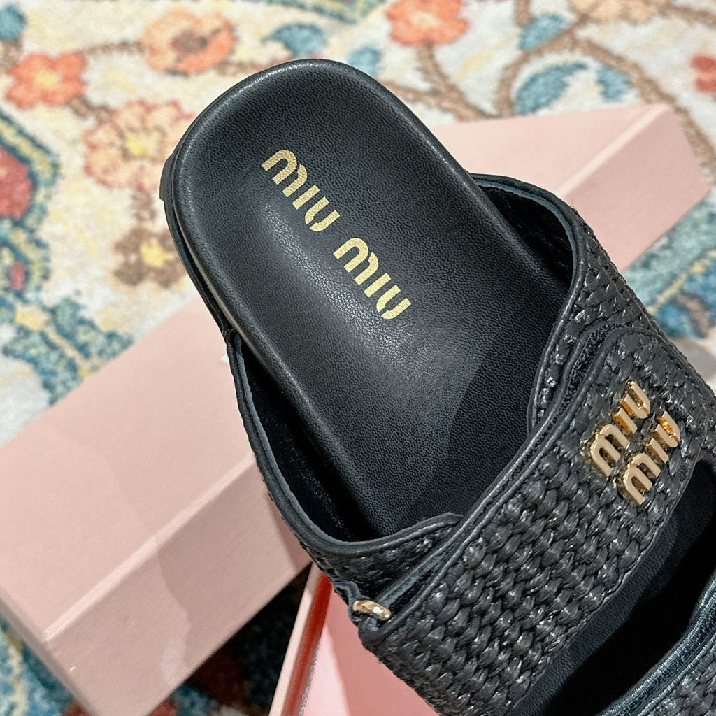 Women's Sandals Black Sheepskin With Straps