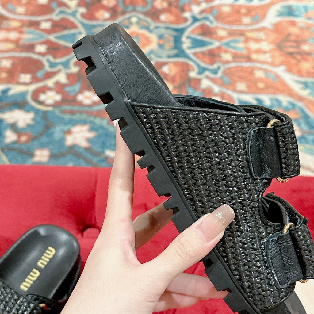 Women's Sandals Black Sheepskin With Straps