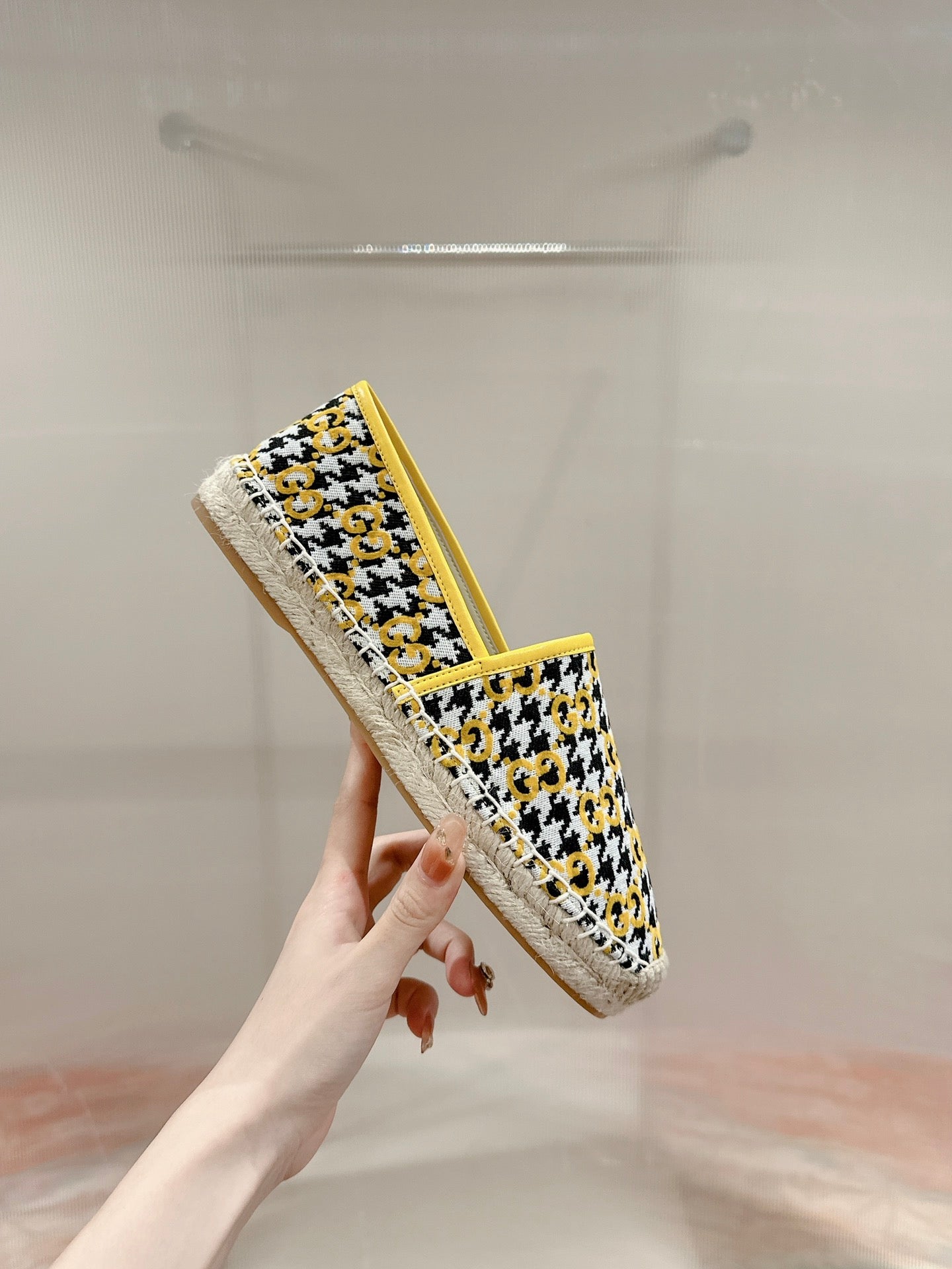 GG ESPADRILLE LOAFER LEMON AND BLACK CANVAS