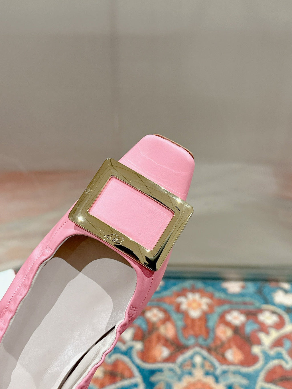 BELLE VIVIER BALLERINAS IN PINK SHINY LAMBSKIN GOLD PATENT SQUARE BUCKLE