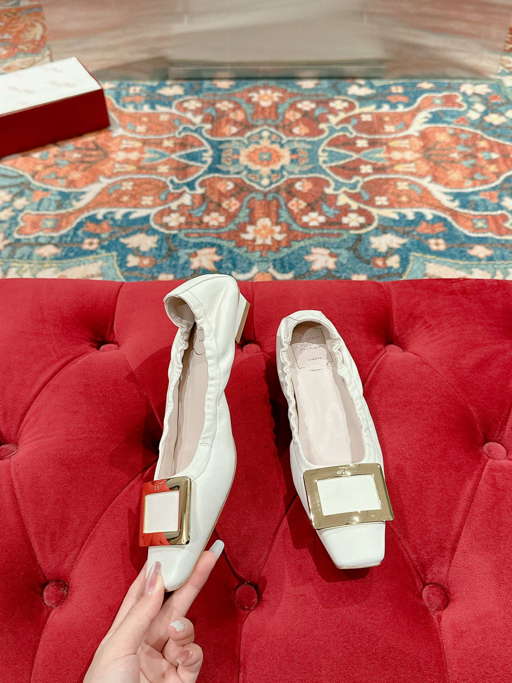 BELLE VIVIER BALLERINAS IN WHITE SHINY LAMBSKIN GOLD PATENT SQUARE BUCKLE