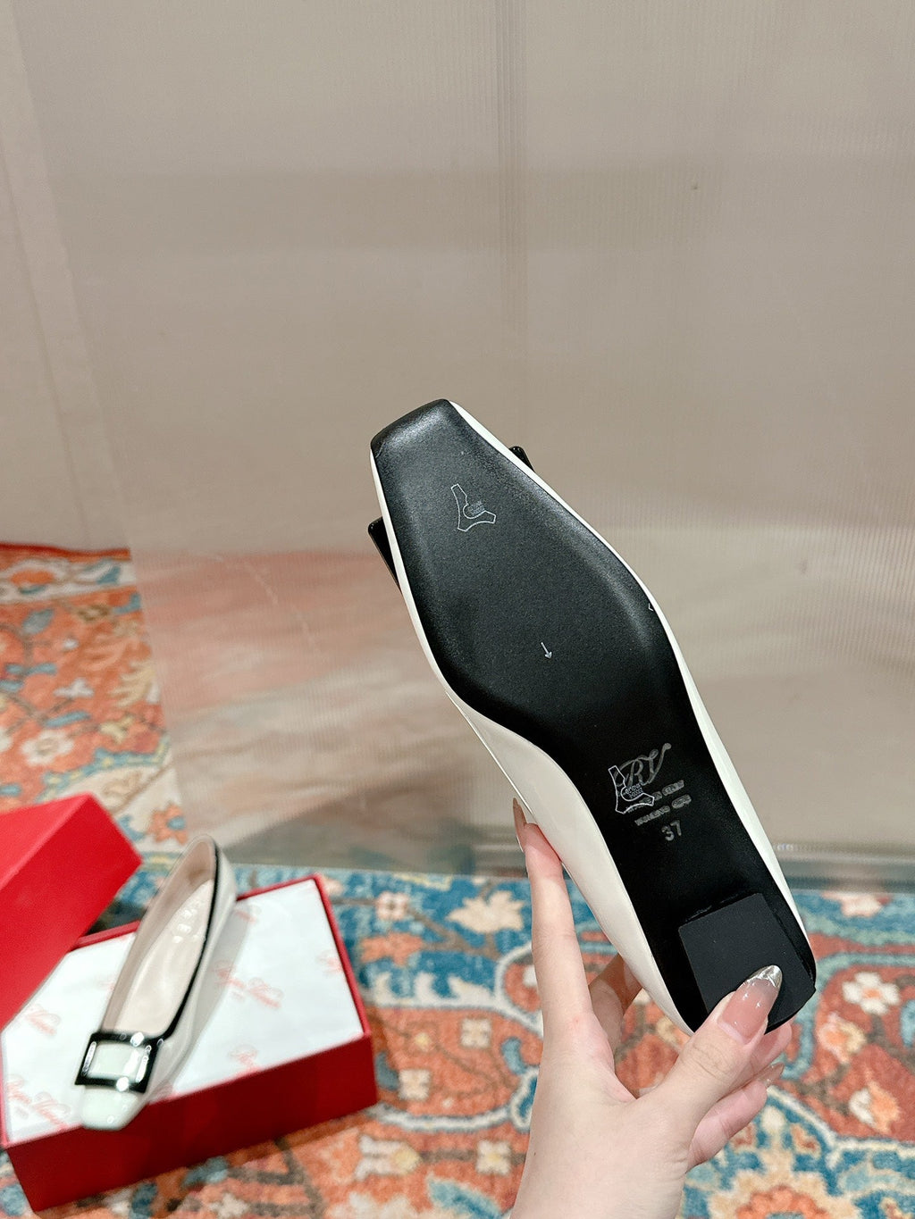 TROMPETTE BALLERINAS IN WHITE SHINY CALFSKIN BLACK SQUARE BUCKLE