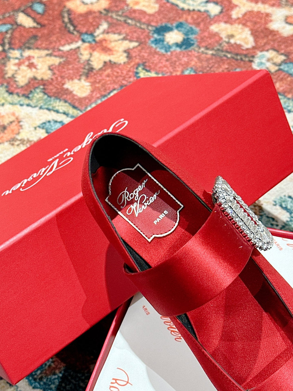 MARY JANES IN RED SATIN WITH CRYSTAL SQUARE BUCKLE