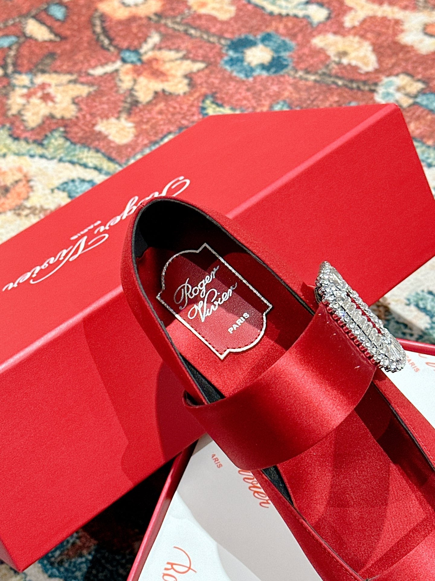 MARY JANES IN RED SATIN WITH CRYSTAL SQUARE BUCKLE