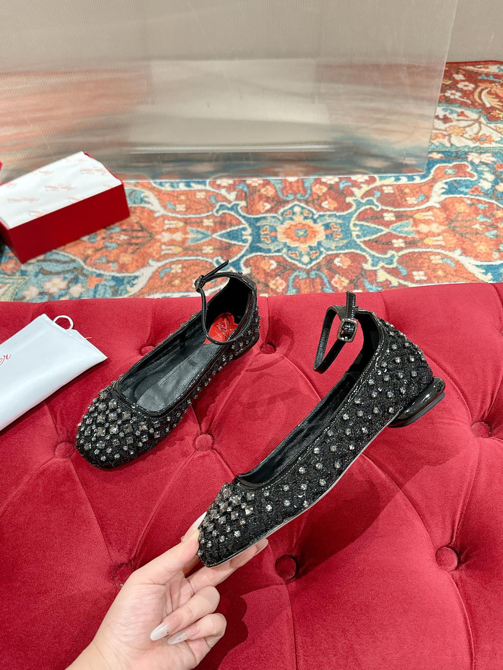 BALLERINAS IN BLACK FABRIC WITH CRYSTAL DETAILING