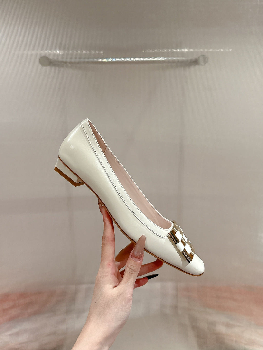TROMPETTE BALLERINAS IN OFF WHITE SHINY CALFSKIN