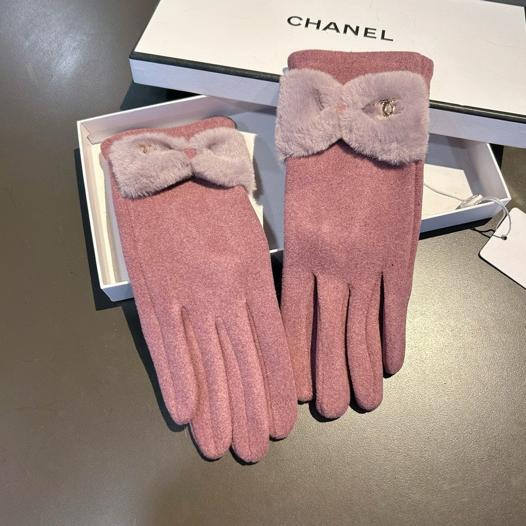GLOVES IN CREPE PINK WOOL WITH RABBIT FUR 456296