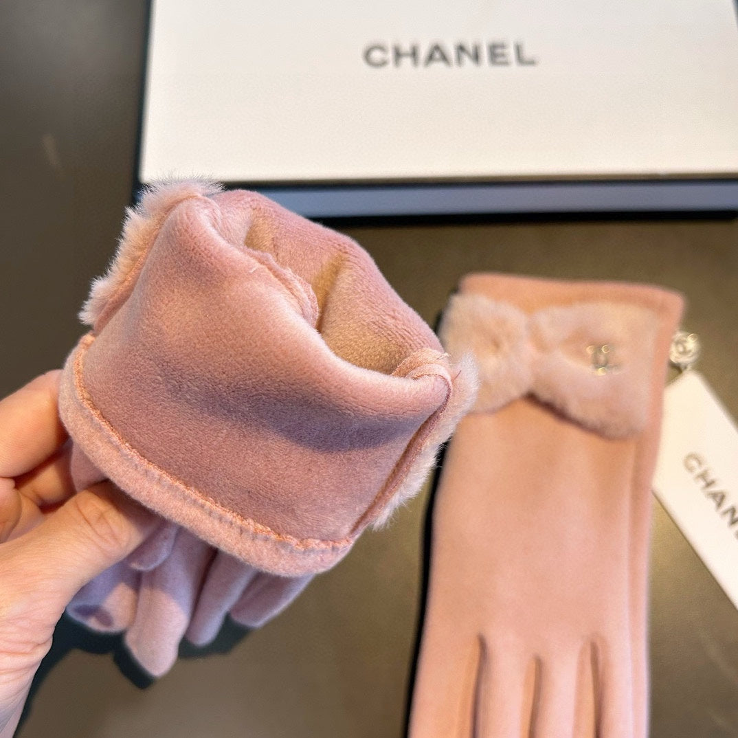 GLOVES IN ROSE PINK WOOL WITH RABBIT FUR 456298