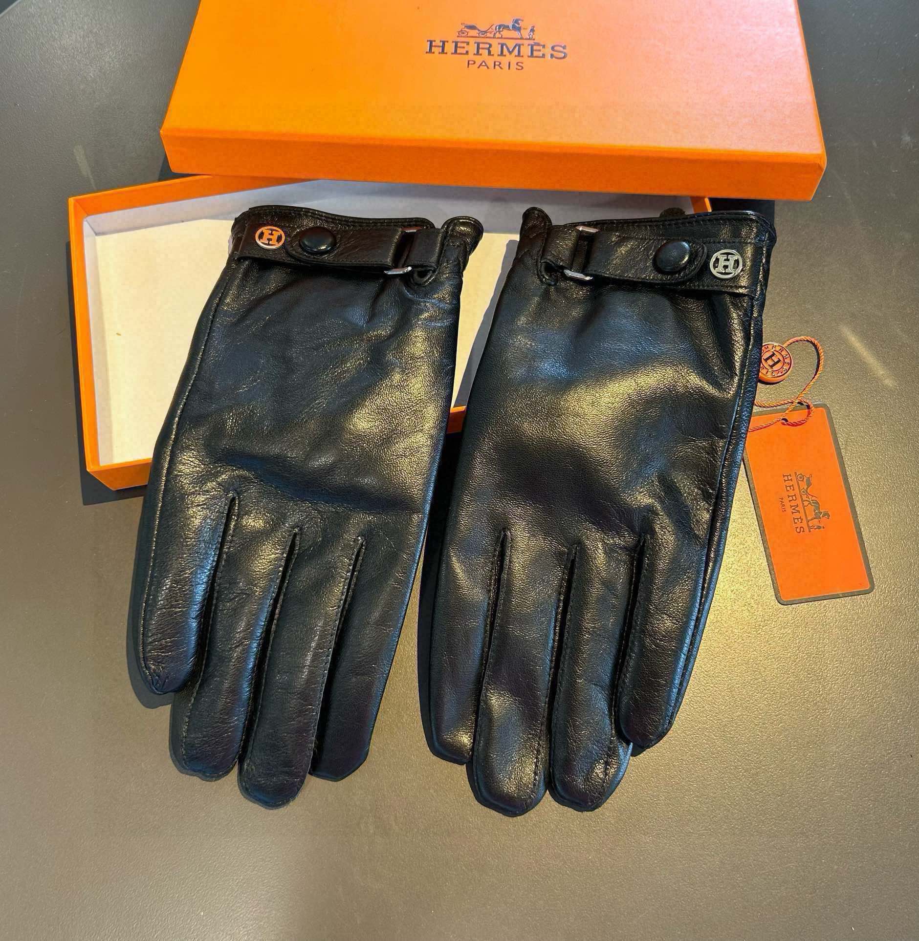 GLOVES IN BLACK LAMBSKIN 456344