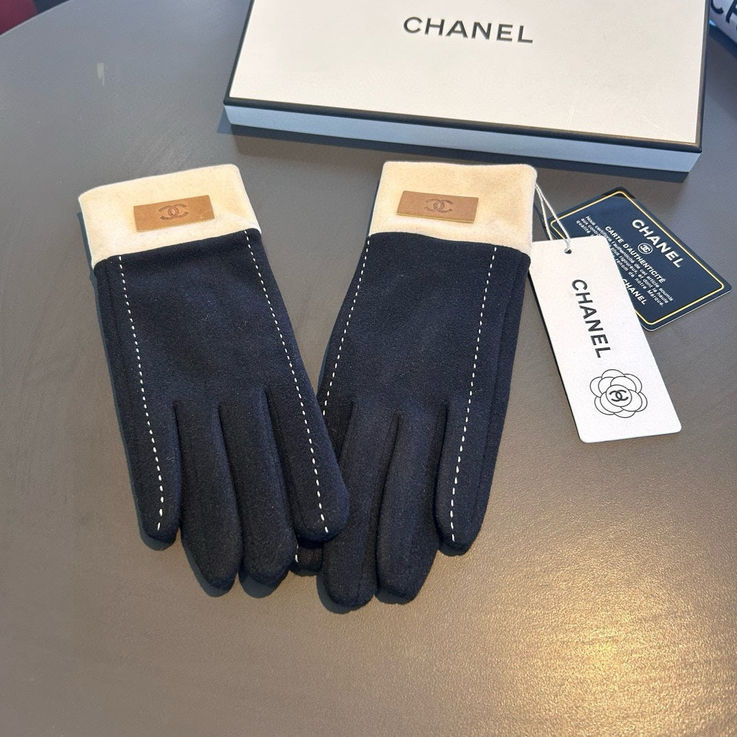 GLOVES IN BLACK WOOL 462254