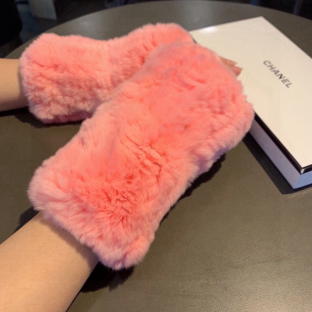 FINGERLESS HALF GLOVES IN ROUGE PINK RABBIT FUR 462276