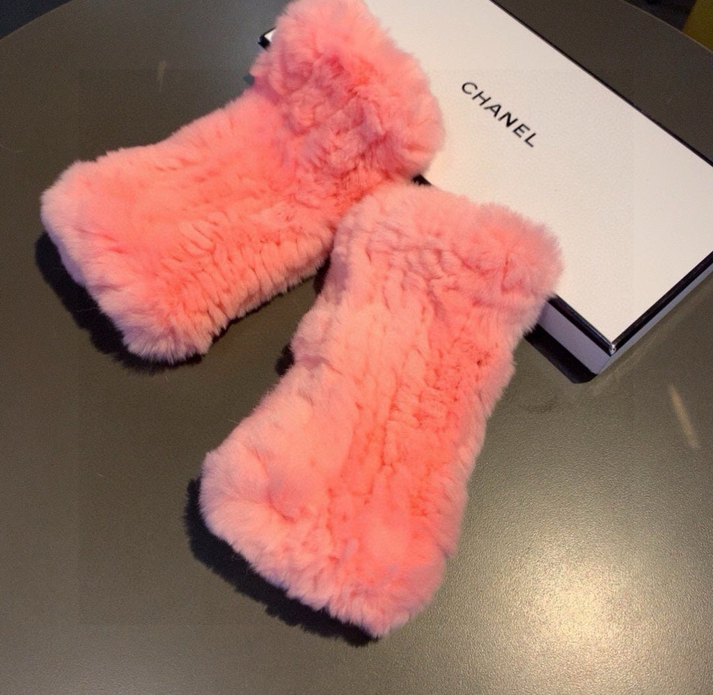 FINGERLESS HALF GLOVES IN ROUGE PINK RABBIT FUR 462276