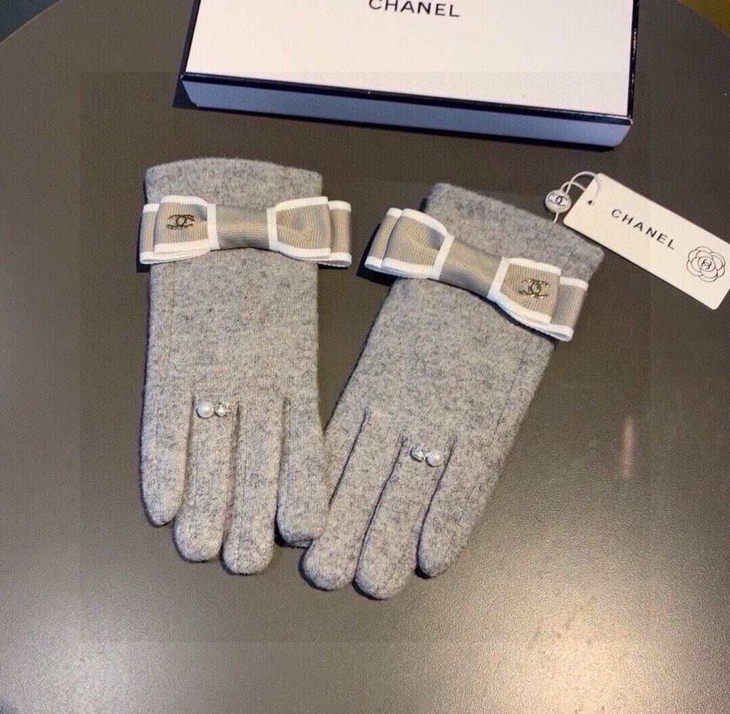 CC GLOVES IN PALE GRAY WOOL WITH BOW 463856