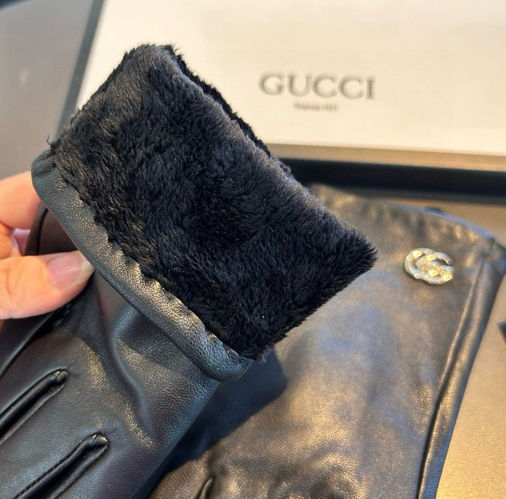 TOUCHSCREEN GLOVES IN BLACK LAMBSKIN AND SHEARLING LINING 463863