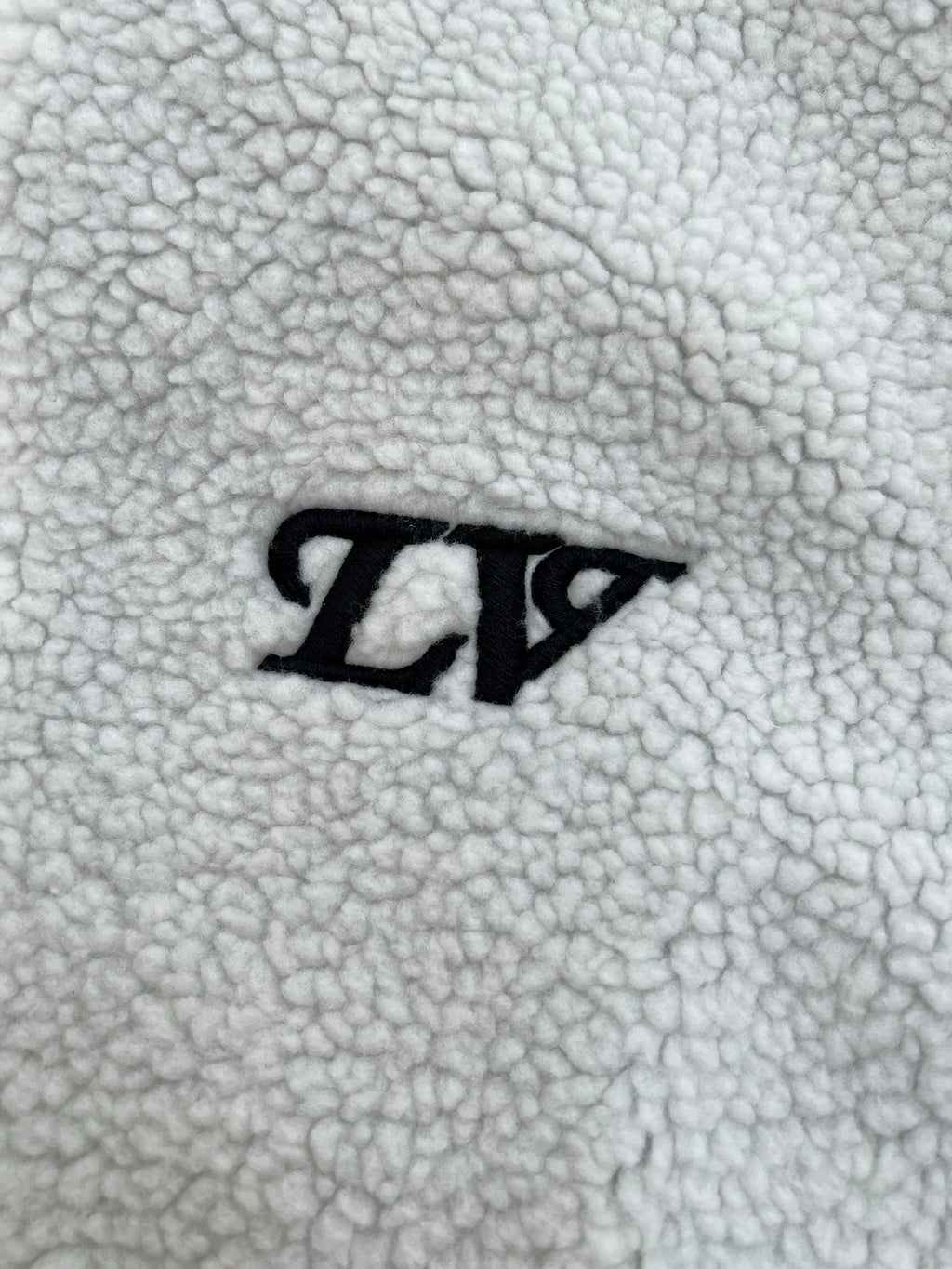 LV 25S HOODED VEST 0072