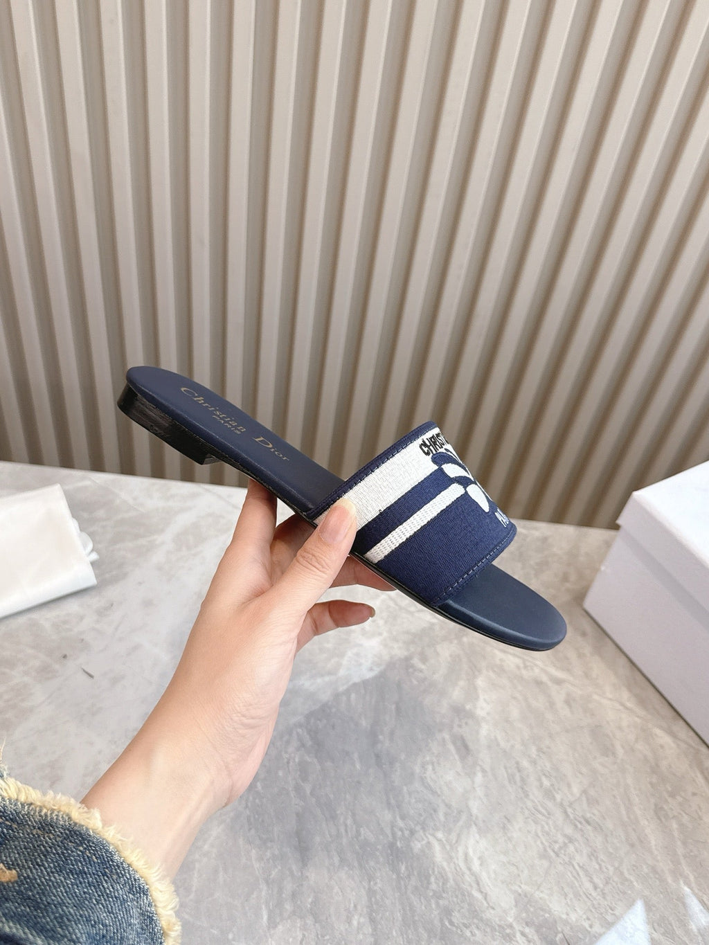 DIOR FLAT SLIDES 25S IN MIDNIGHT BLUE CALFSKIN AND FABRIC EMBROIDERED BUTTERFLY MOTIF