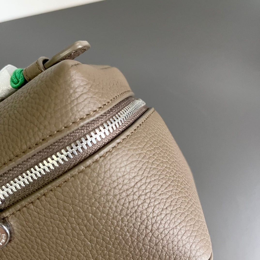 EXTRA POCKET L12 IN COFFEE BROWN CALFSKIN WITH SILVER HARDWARE