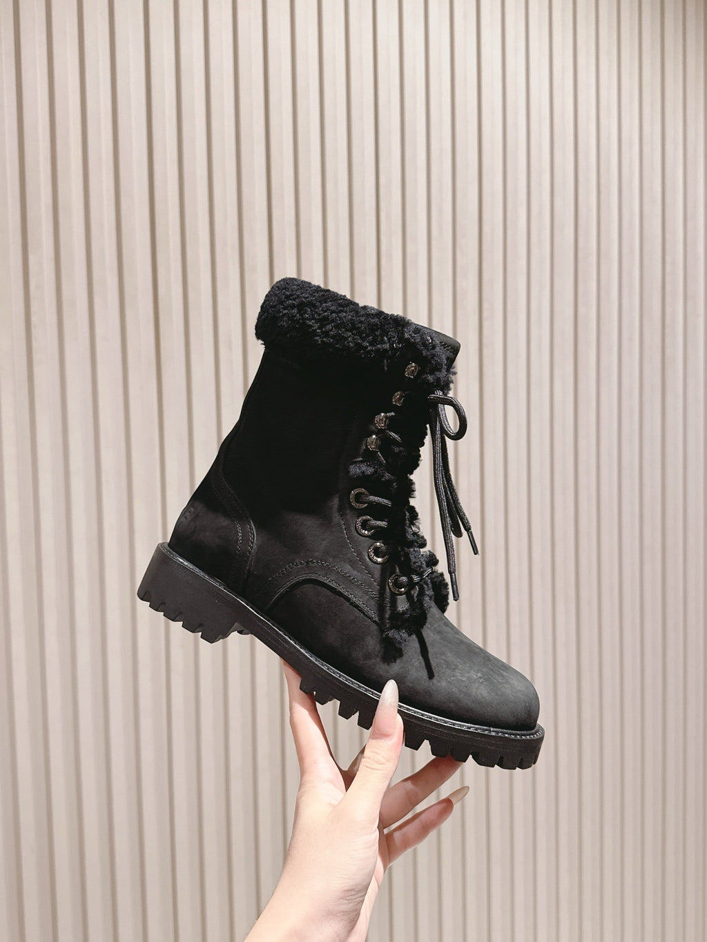 CELINE 25S KURT LACE UP MID BOOT IN BLACK FULL SUEDE AND SHEARLING