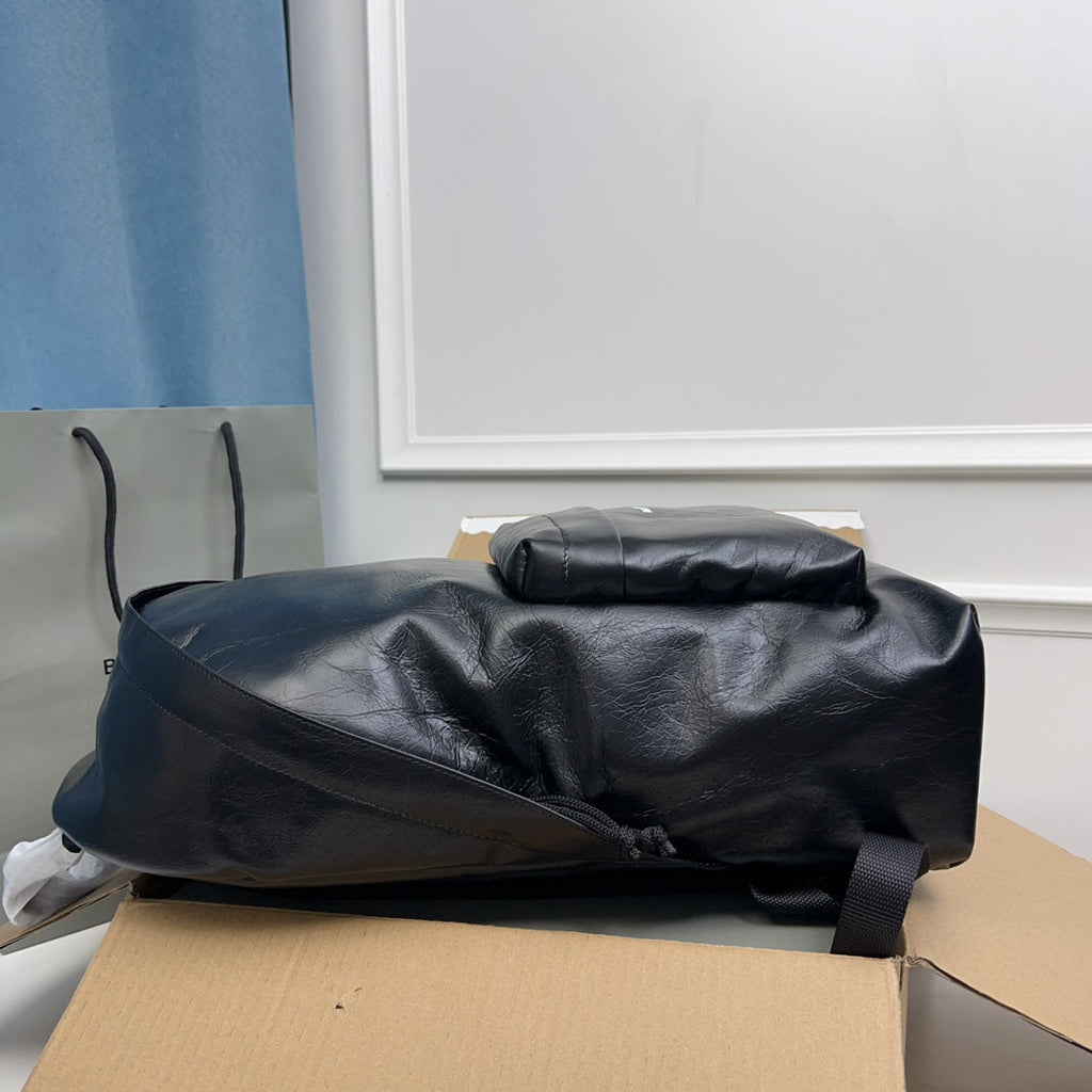 EXPLORER BACKPACK 47 IN BLACK ARENA LAMBSKIN