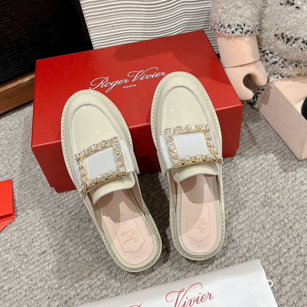 VIV' RANGERS MULES IN CREAM PATENT CALFSKIN CRYSTAL BUCKLE