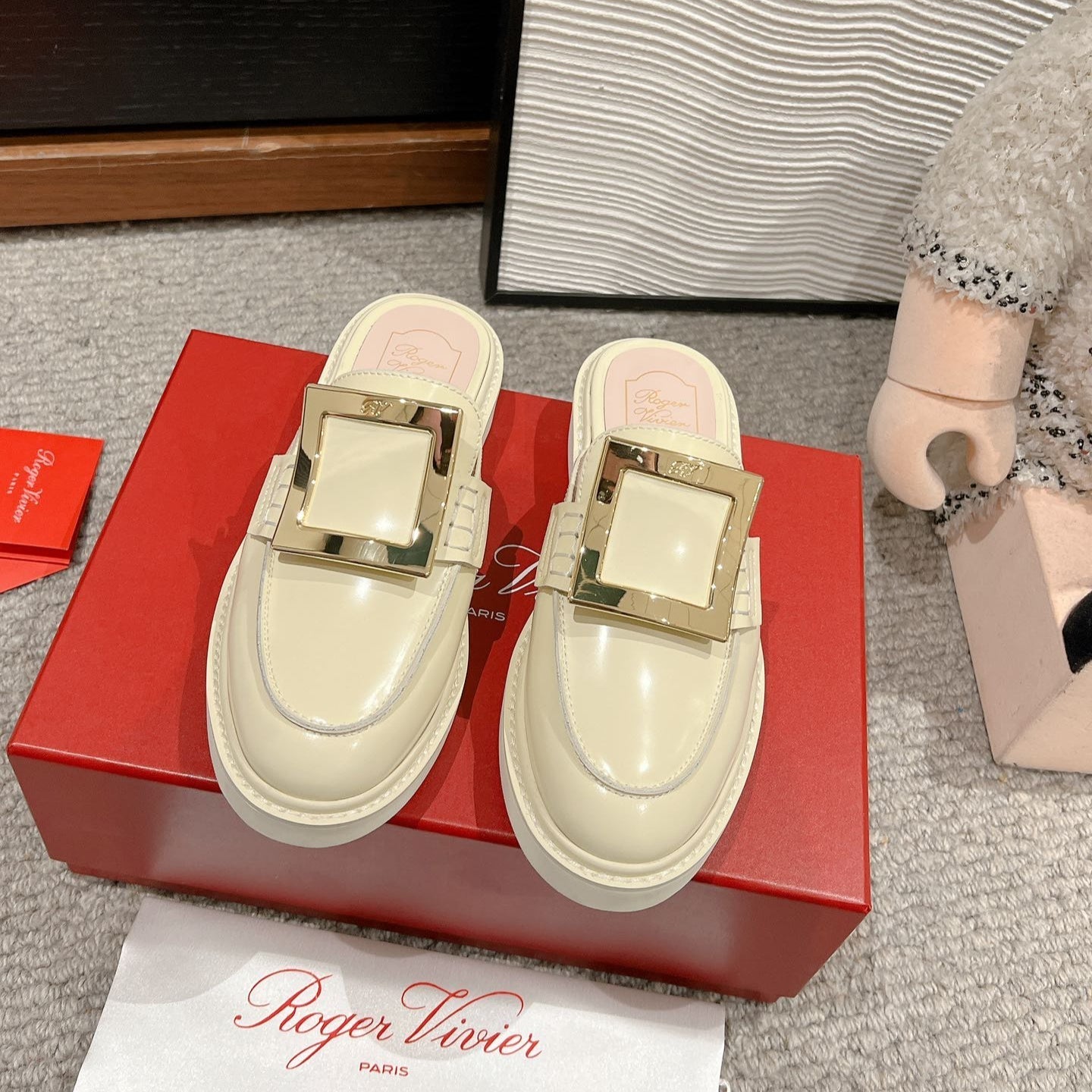 VIV' RANGERS MULES IN CREAM SHINY CALFSKIN GOLD BUCKLE