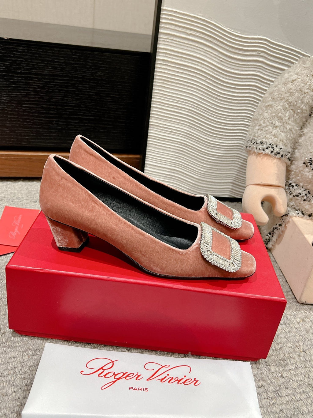 BELLE VIVIER PUMPS IN CANTALOUPE VELVET