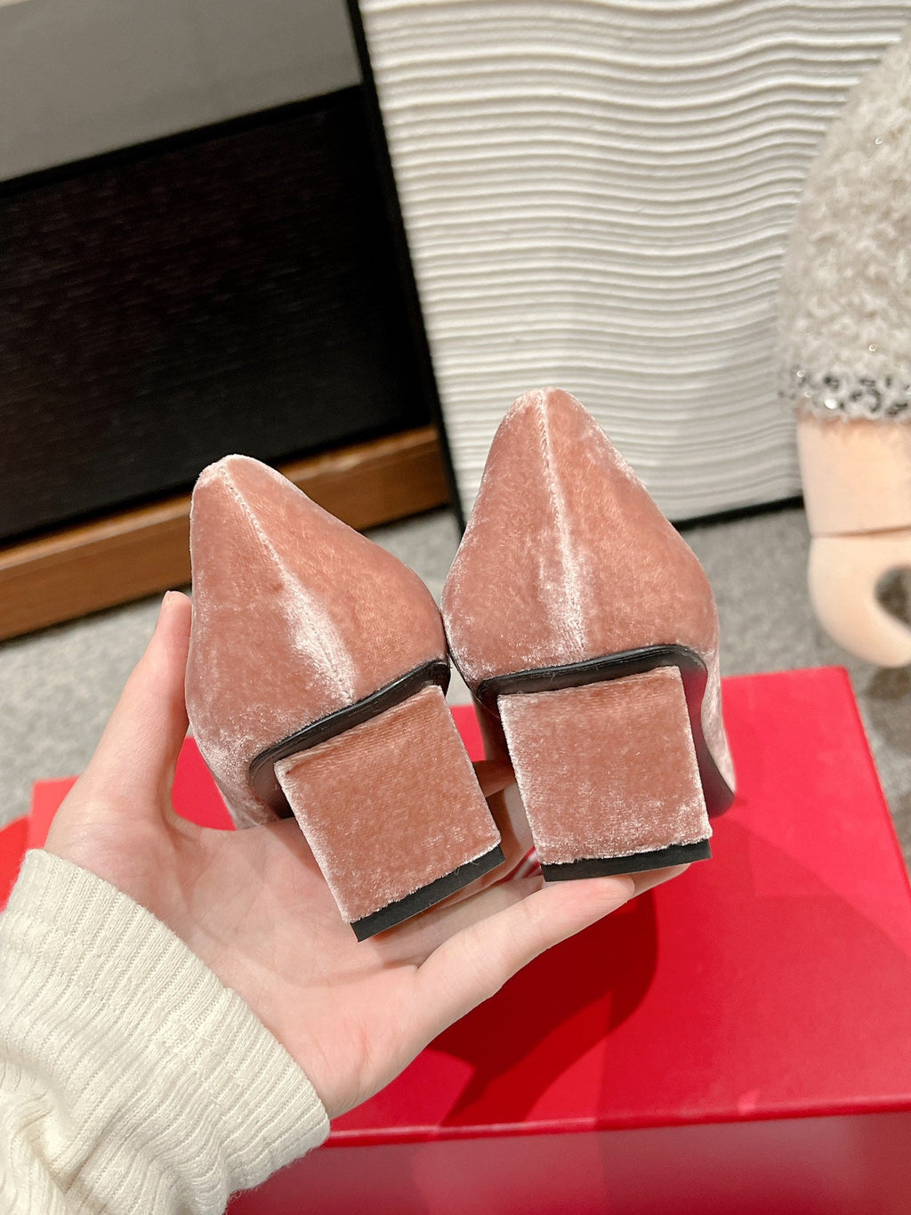 BELLE VIVIER PUMPS IN CANTALOUPE VELVET