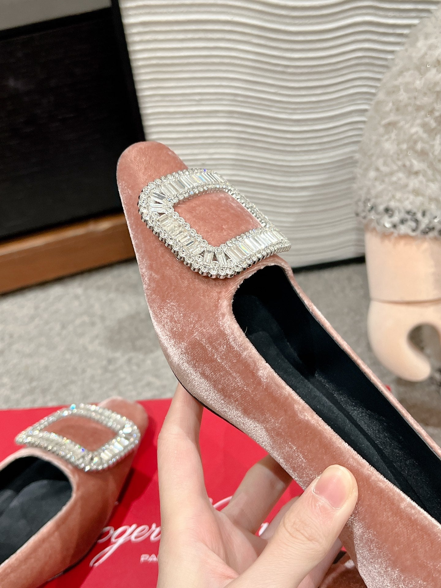 BELLE VIVIER PUMPS IN CANTALOUPE VELVET