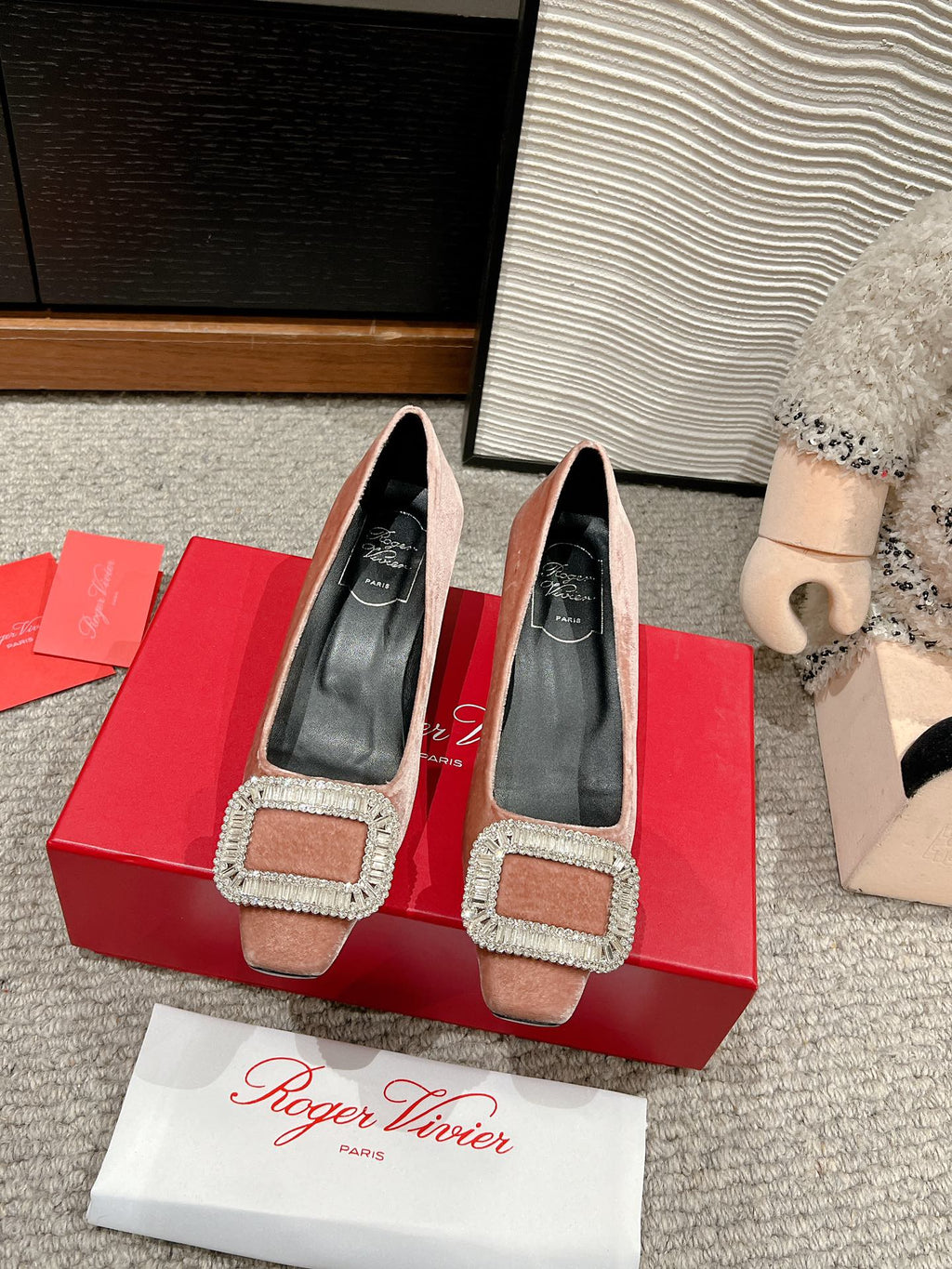 BELLE VIVIER PUMPS IN CANTALOUPE VELVET