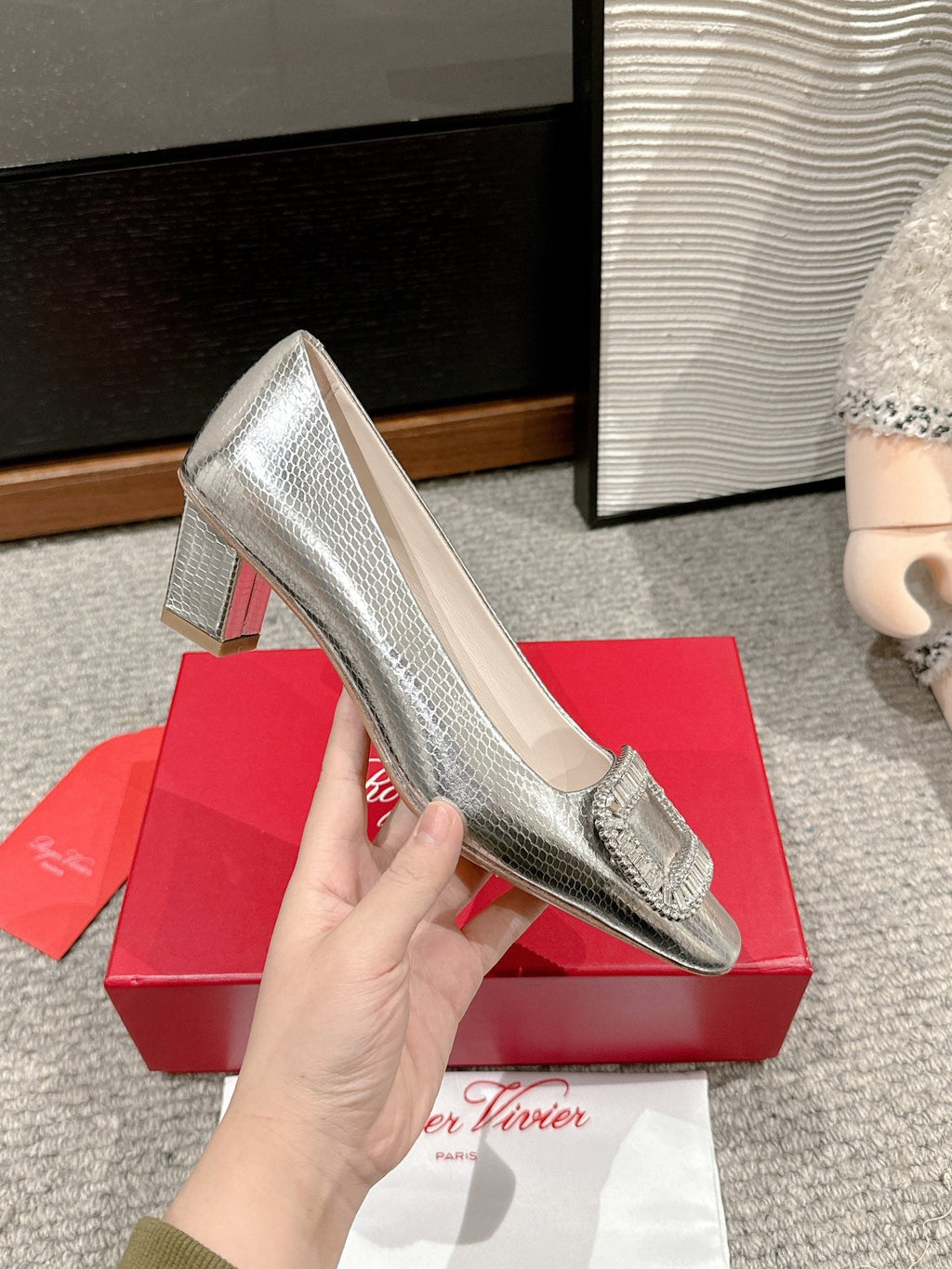 BELLE VIVIER PUMPS IN SILVER METALLIC LIZARD EMBOSSED CALFSKIN
