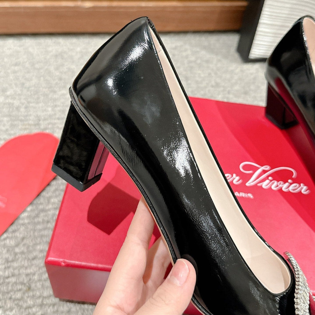 BELLE VIVIER PUMPS IN BLACK PATENT CALFSKIN