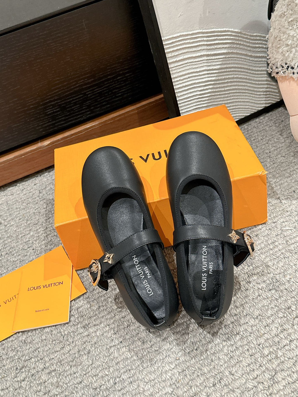 MARY JANE SHOES IN BLACK SHEEPSKIN