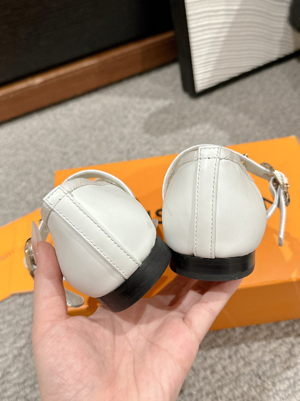 MARY JANE SHOES IN WHITE SHEEPSKIN