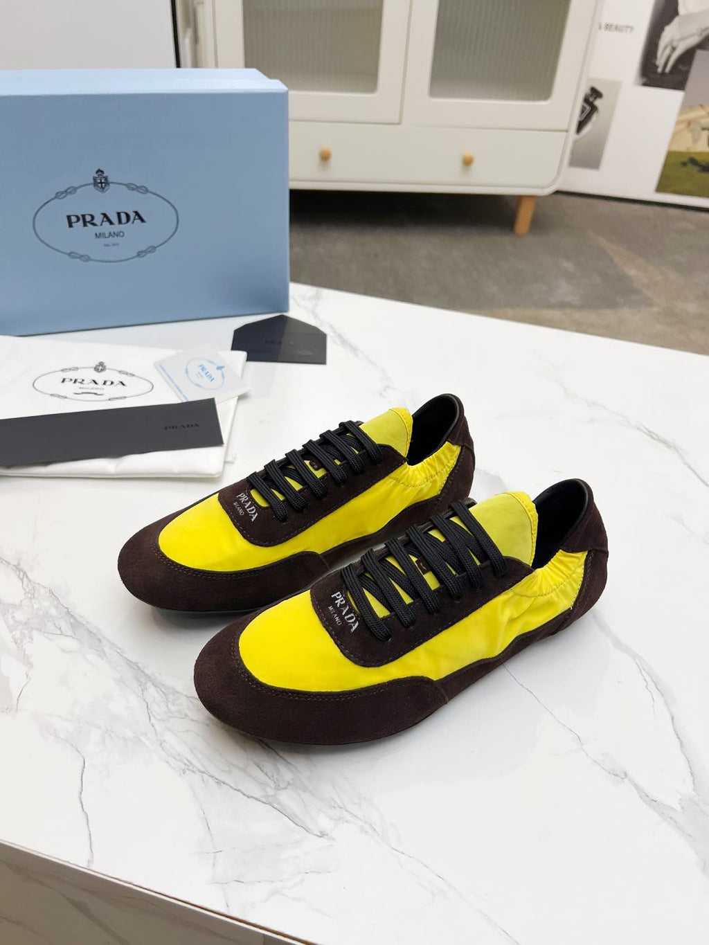 COLLAPSE SNEAKERS IN CHOCOLATE SUEDE AND YELLOW NYLON