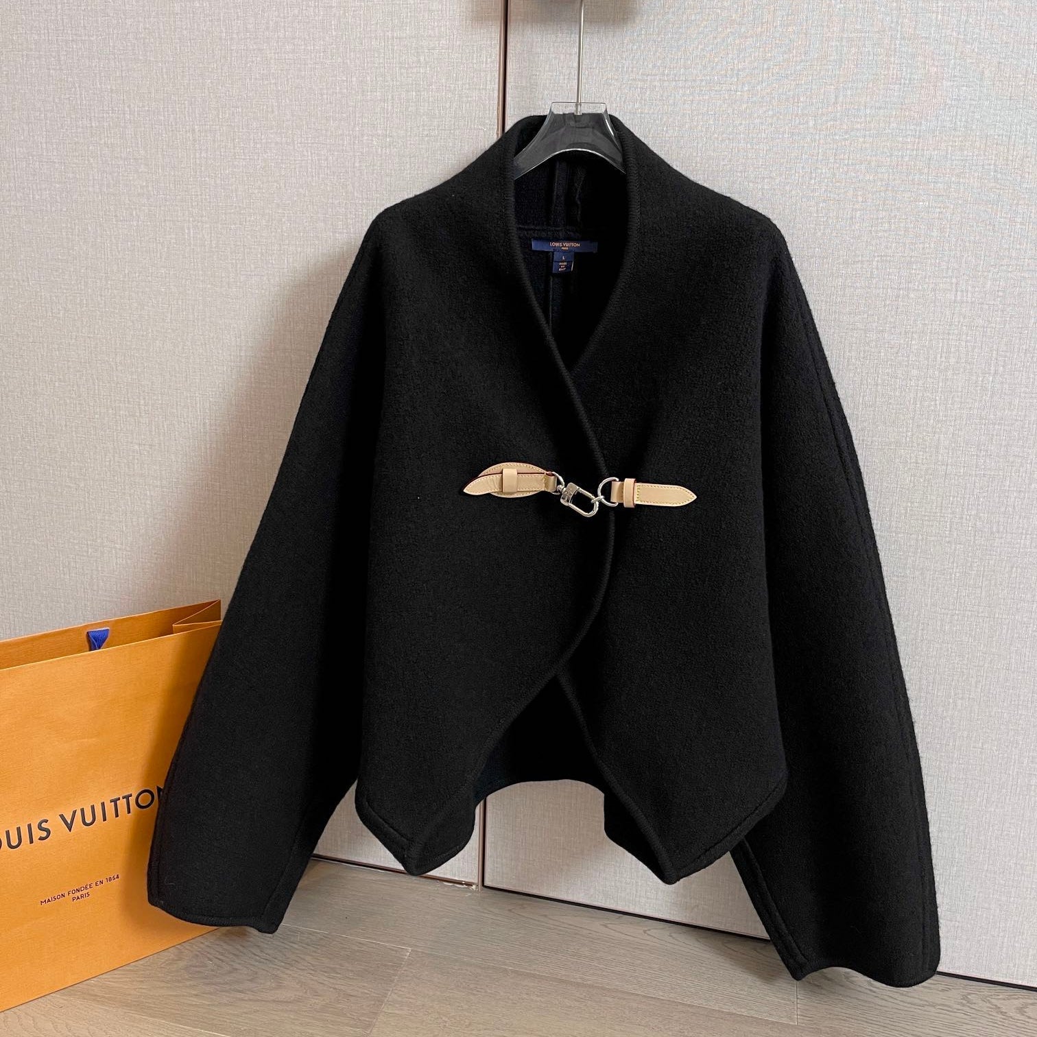 LV 25S WOOL CAPE COAT 0017