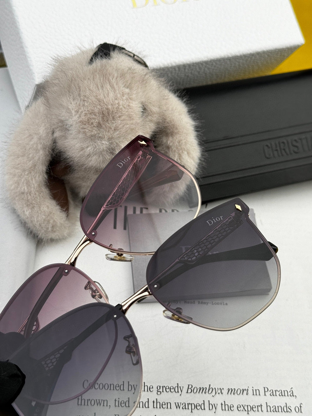 MONTAIGNE SUNGLASS CD8640 IN METAL